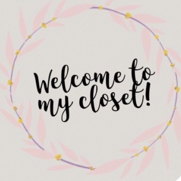 Meet your Posher, Annie’s Closet! - Picture 1 of 2